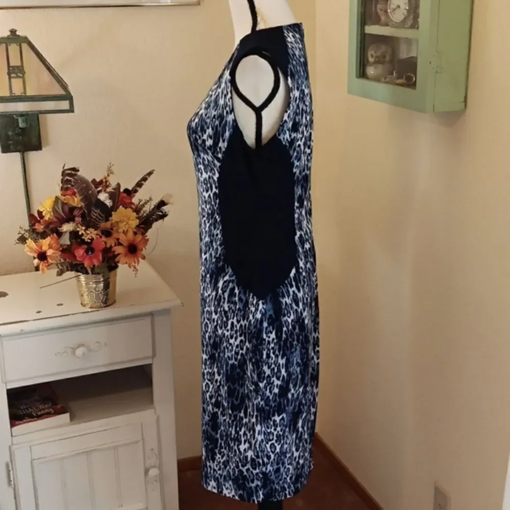 Cache Soft Knit Dress - Picture 5 of 9